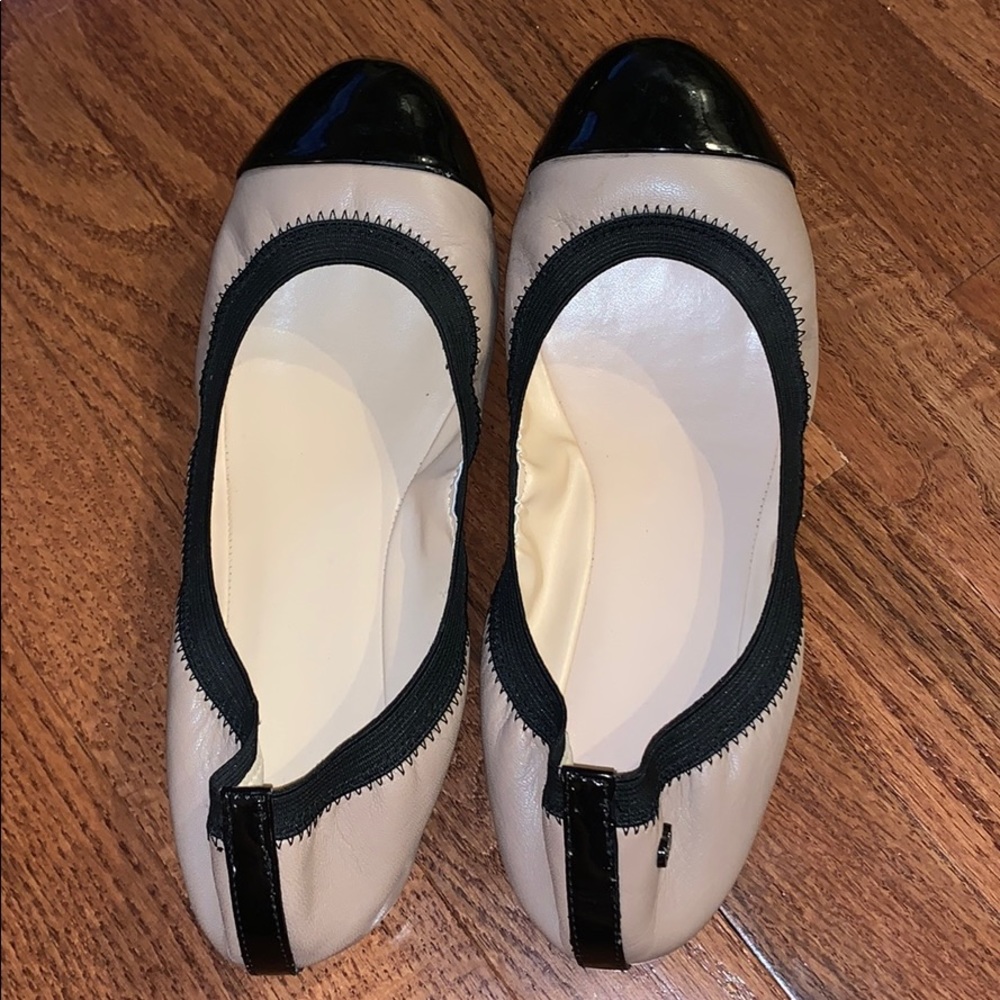 COLE HAAN Flats